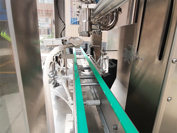 鄭州辣椒醬灌裝機(jī)